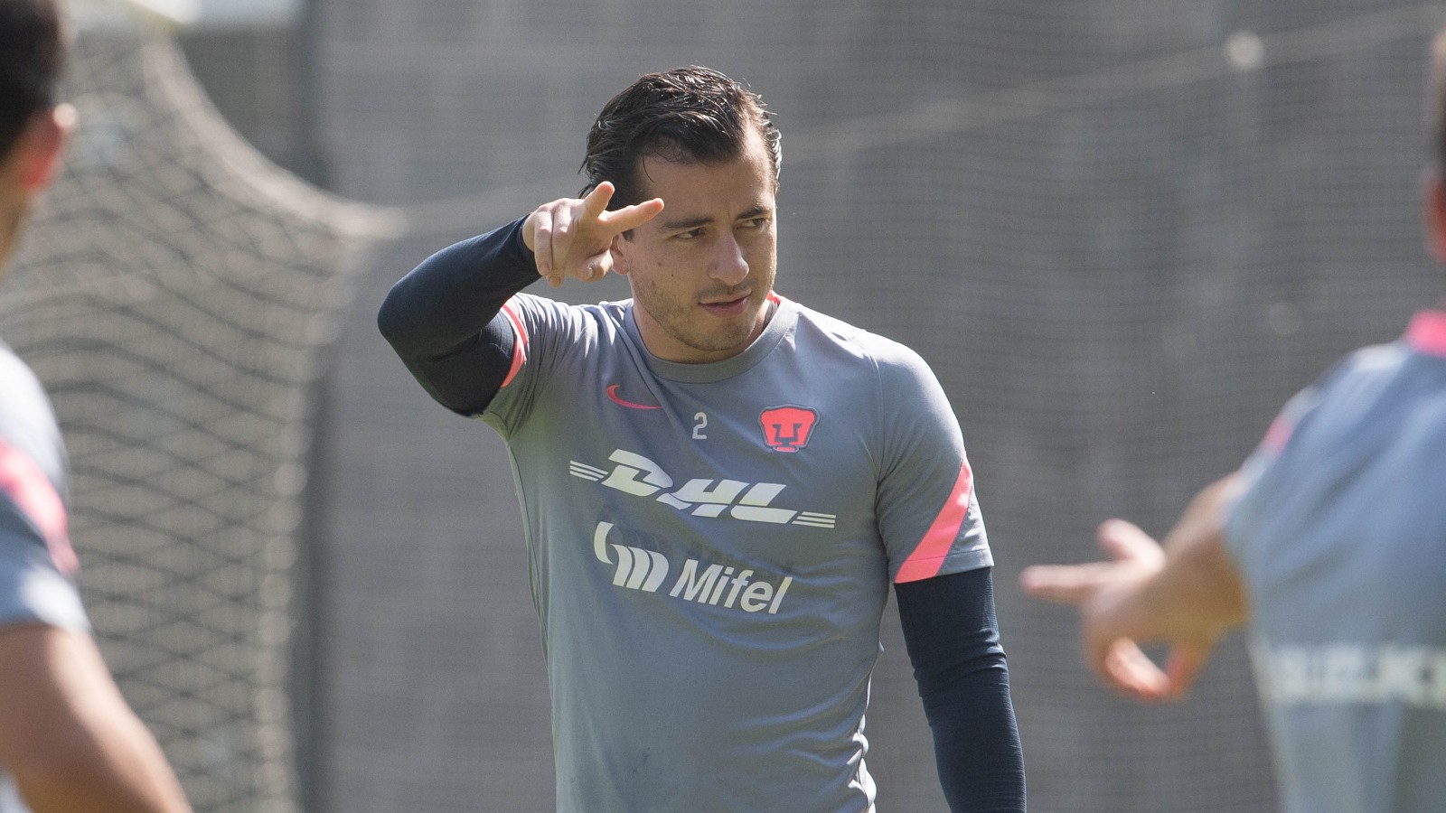 Alan Mozo en el entrenamiento de Pumas