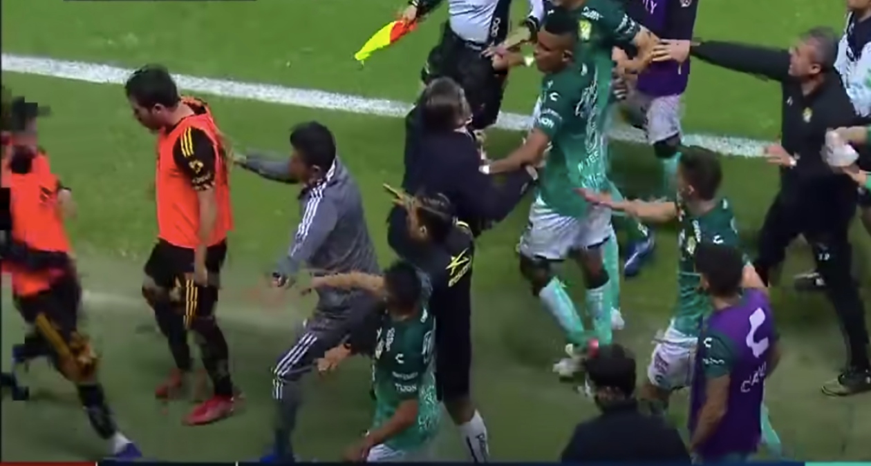 Piojo Herrera Da Su Versión De La Pelea En Las Semifinales Mena Se Burló Soy Referee 9453