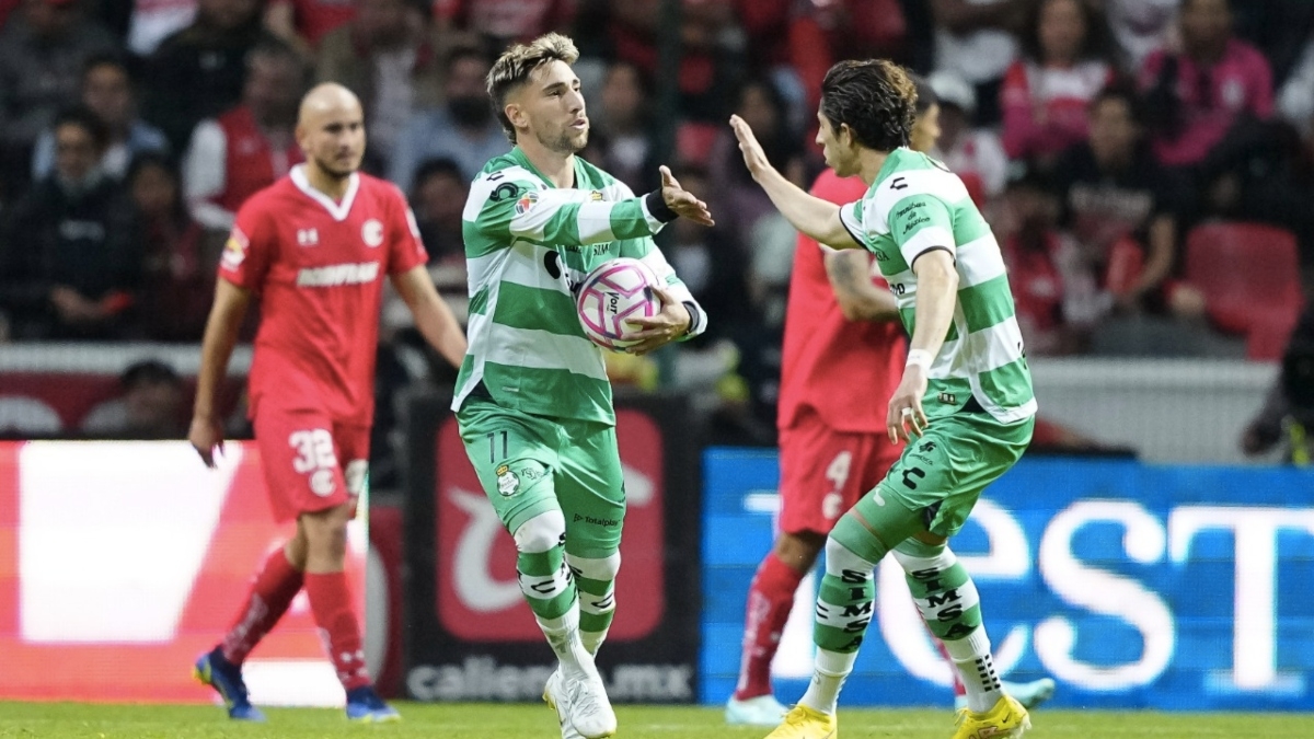 Toluca y Santos protagonizan un primer tiempo emocionante en su partido de Liguilla
