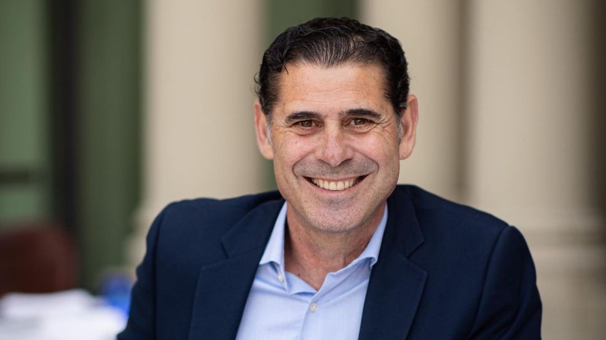 Chivas: “Ilusionado con el reto”, dice Fernando Hierro en su presentación con el equipo