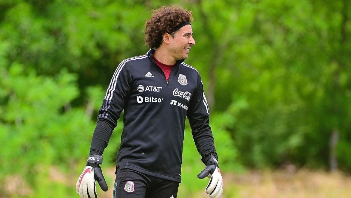 Ponen a Memo Ochoa como mezcla de Buffon, Neuer y Casillas; así reacciona la afición