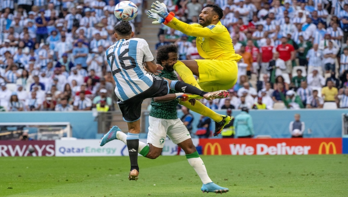 La terrible lesión que sufrió Yasir Al Shahrani, de Arabia, que lo deja fuera del partido vs México