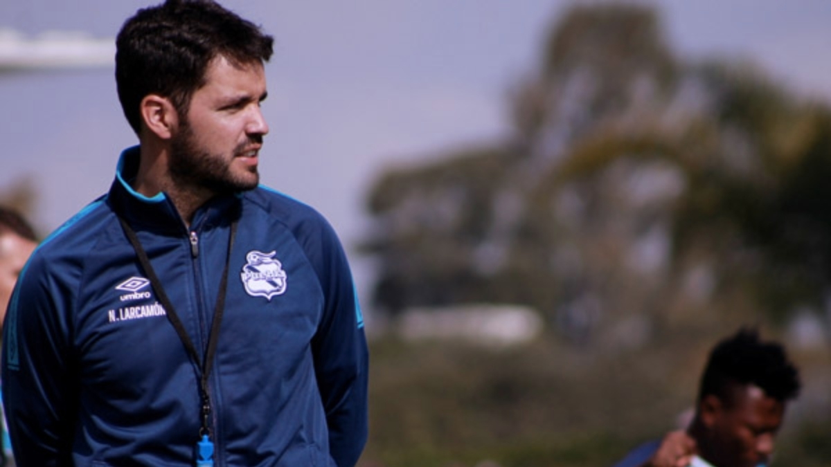 "Por sus intereses", Puebla anuncia la "repentina" salida de Nicolás Larcamón