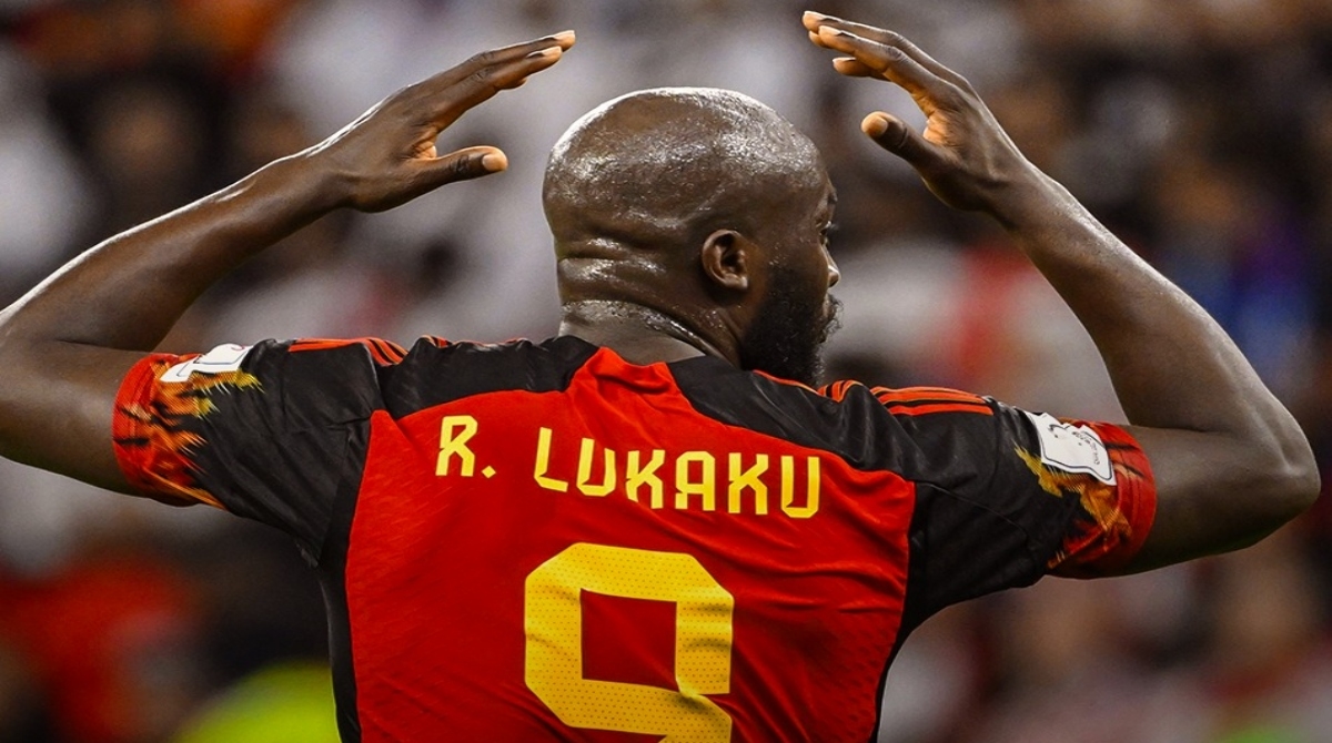 VIDEO: ¡Del enojo a la frustración! Lukaku rompe una banca y termina desconsolado al lado de Henry