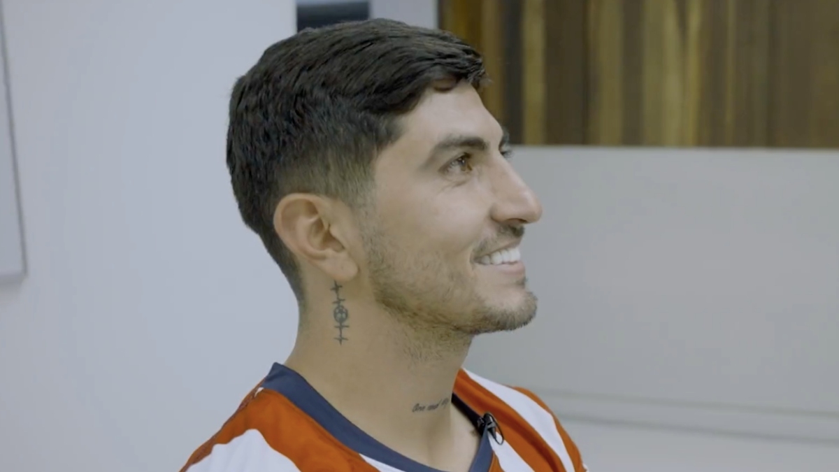 ¡Ahora sí, Chivas! Víctor 'Pocho' Guzmán es presentado como jugador del 'Rebaño'