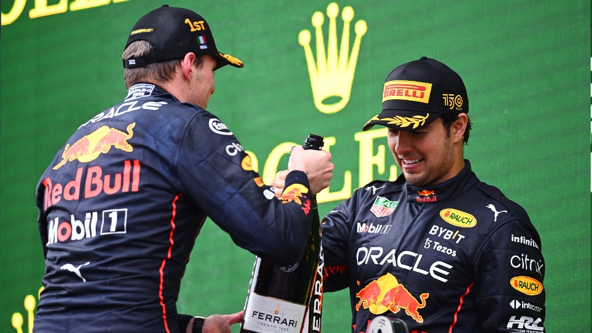 Checo Pérez supera a Max Verstappen en prestigiosa lista hecha por Red Bull, ¿cuál?
