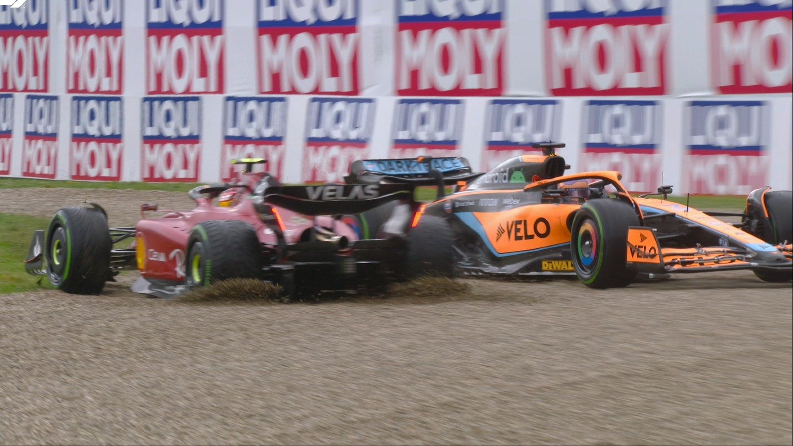 Sainz queda fuera del GP Emilia Romagna tras golpe con Ricciardo