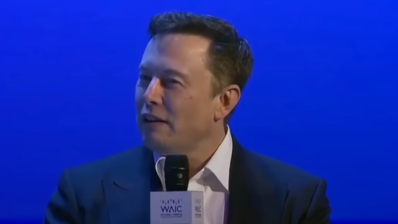 ¿A qué equivale en el futbol lo que pagó Elon Musk por Twitter?