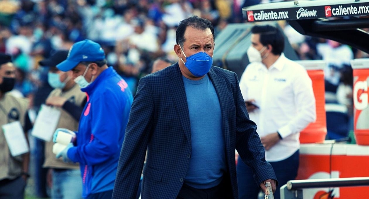 Reportan que Juan Reynoso queda fuera de Cruz Azul | Soy Referee