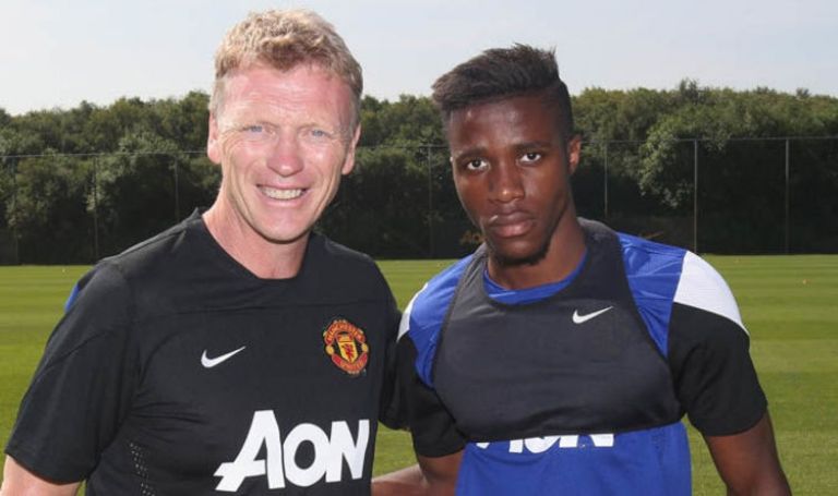 Zaha junto a David Moyes con el United - @manunited
