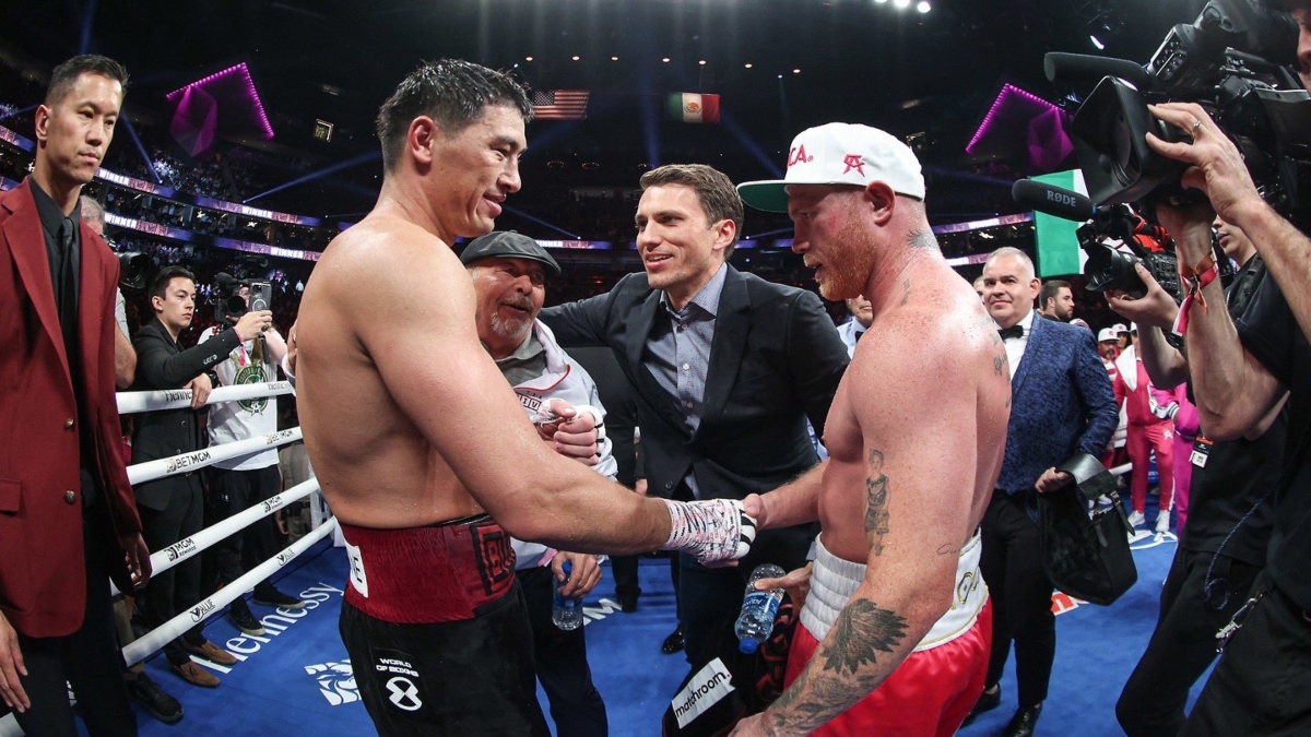 ¡No es el Canelo! Dmitry Bivol podría enfrentar a otro peleador mexicano, ¿de quién se trata?