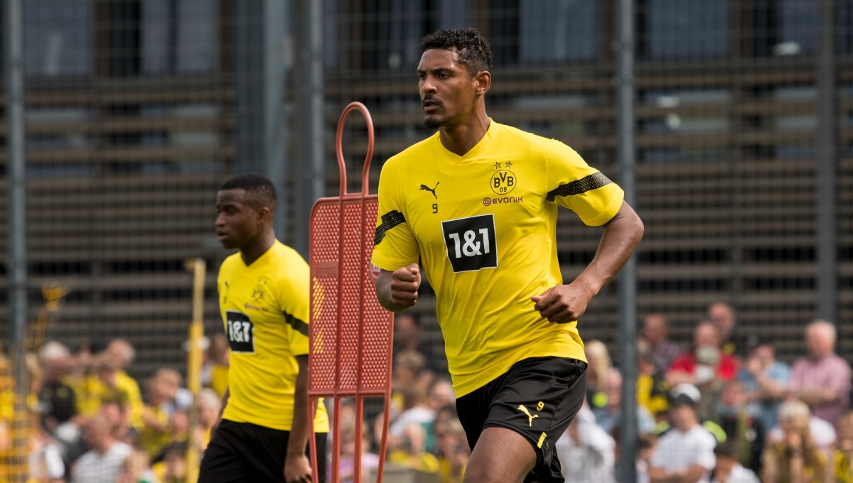 Sebastien Haller Dejó Pretemporada Del Borussia Dortmund Por Tumor ...