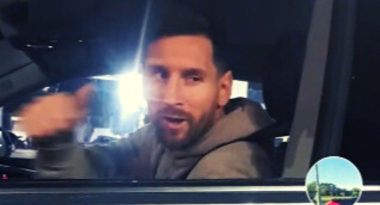 VIDEO: Messi sorprende a aficionado y le regala valioso momento en un semáforo