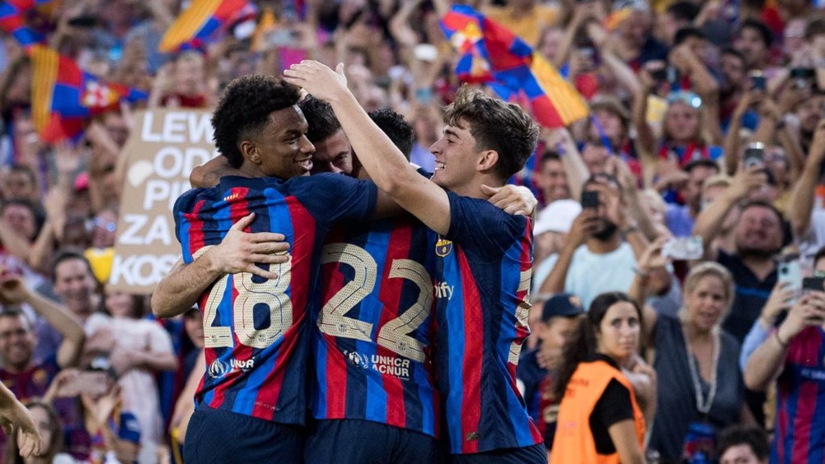 ¿Y la defensa? Barcelona le da un paseo a Pumas en el Trofeo Joan Gamper; queda 6-0