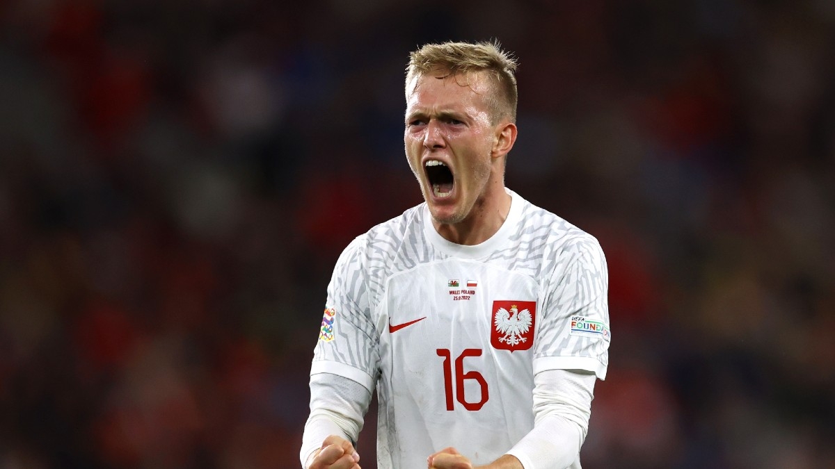 Polonia rompe malaria al vencer a Gales y evita descender en la Nations League