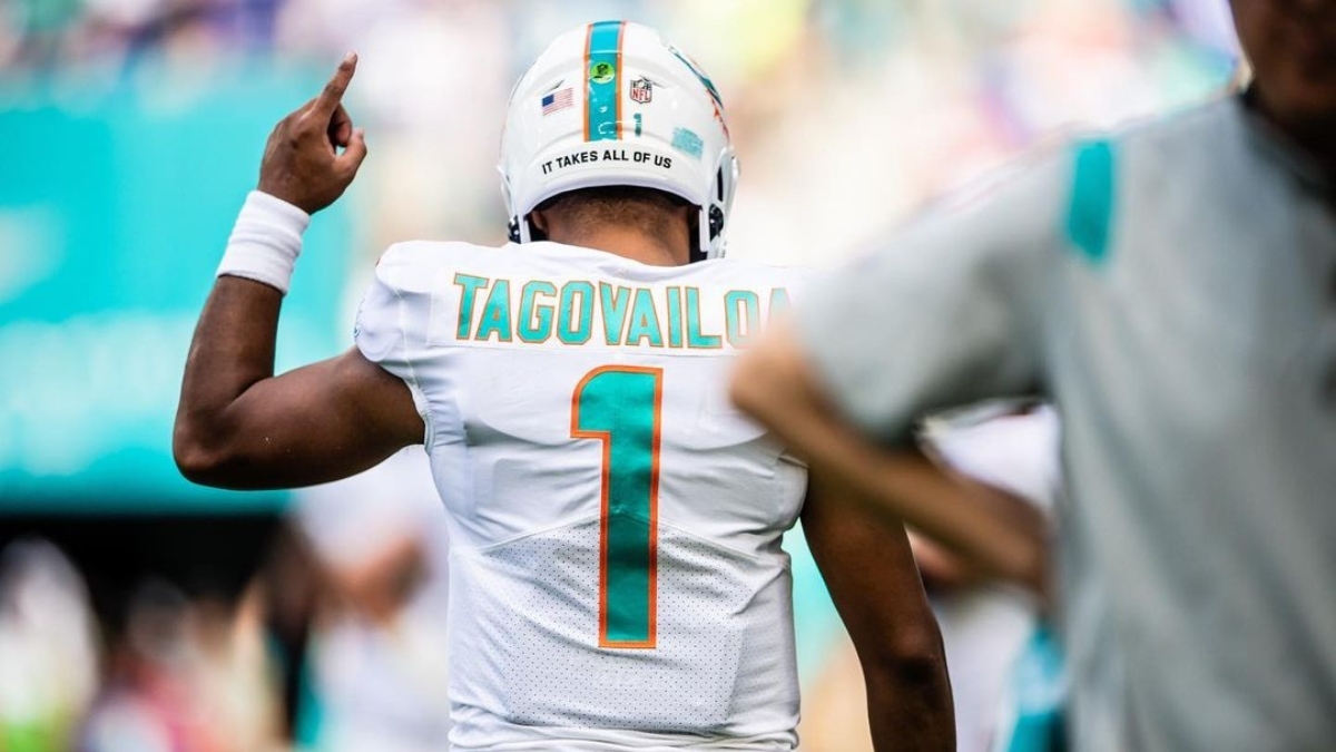 La fuerte tacleada a Tua Tagovailoa que lo deja conmocionado