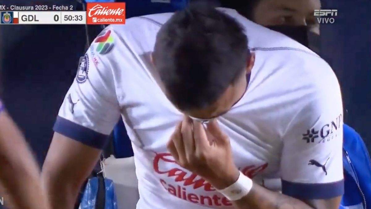 ¿Qué le pasó a Alexis Vega? La lesión con Chivas por la que salió ...