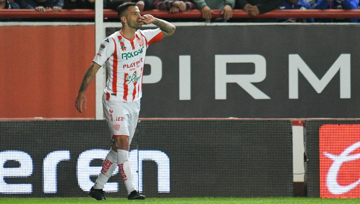 ¡Ley del ex! Édgar Méndez anota para darle la victoria a Necaxa ante Cruz Azul