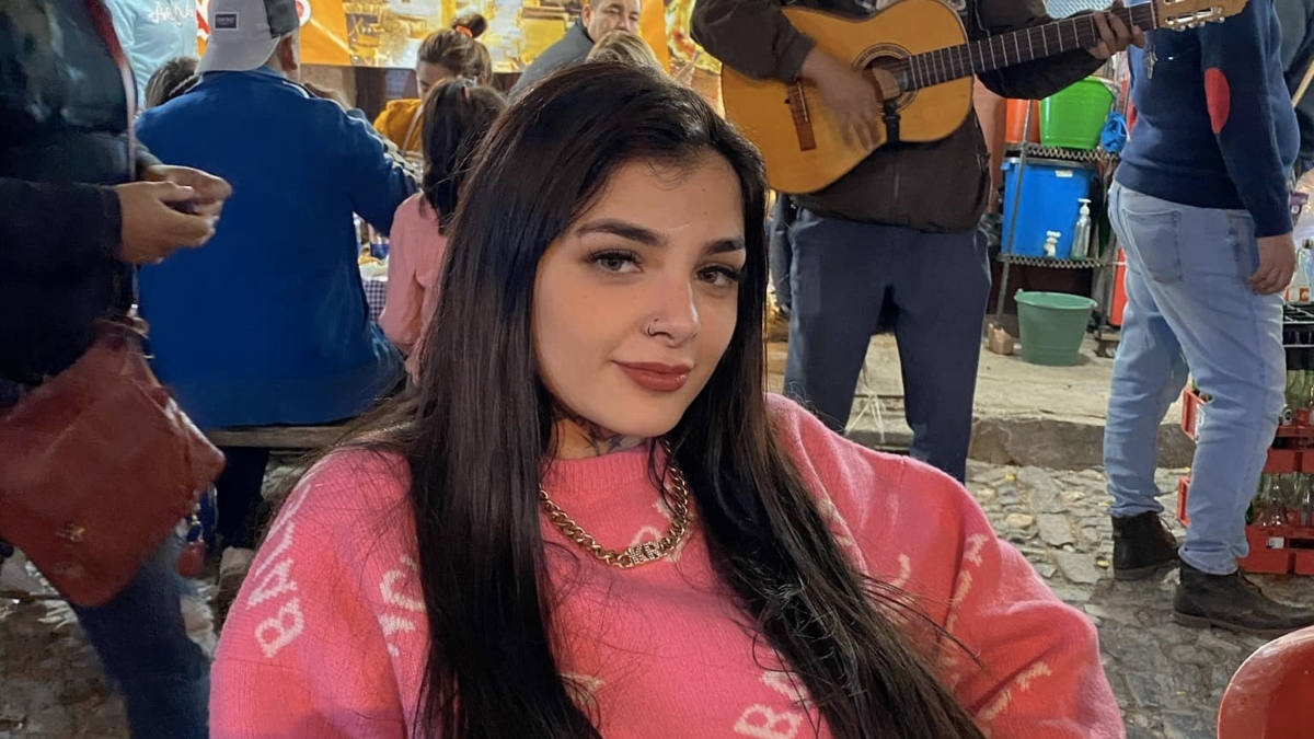 Seguidor llama fea a Karely Ruiz y ella le responde de forma épica