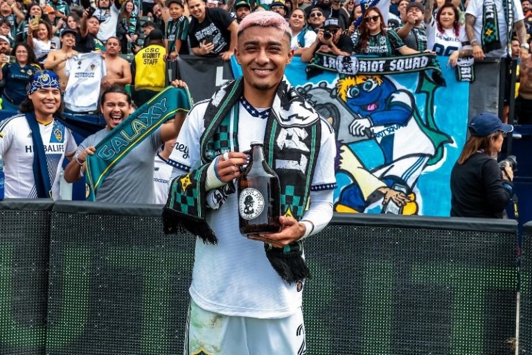 Julián Araujo es nuevo jugador del Barcelona después de los problemas que hubo