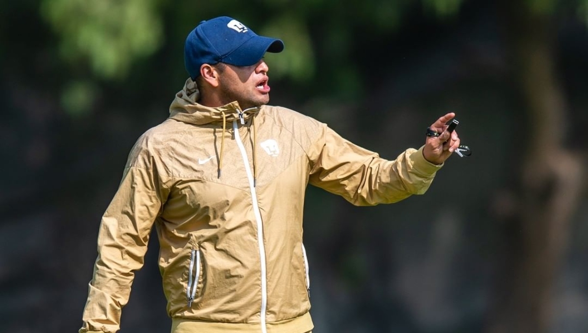 VIDEO: Entrenador de Pumas Femenil agrede a su jugadora en pleno partido