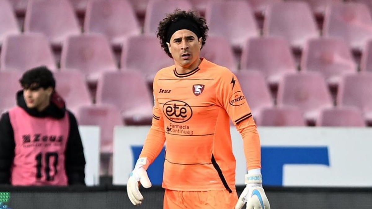 Guillermo Ochoa revela los sacrificios que hizo para jugar con Salernitana