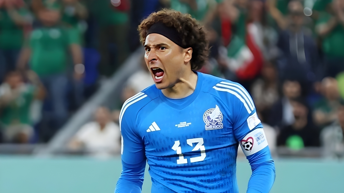 Memo Ochoa è tra i primi 10 migliori portieri del 21° secolo;  qual è il motivo?