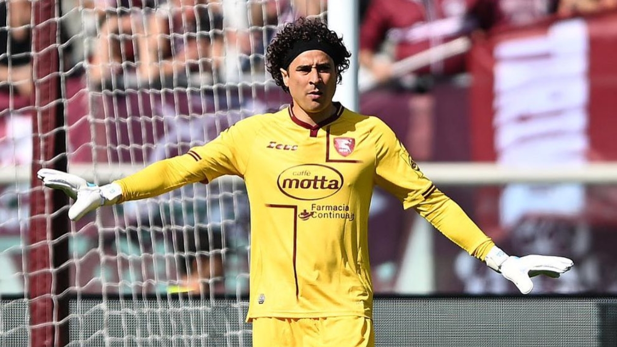 ¡Como ídolo! Guillermo Ochoa recibe nuevo apodo por sus atajadas con Salernitana