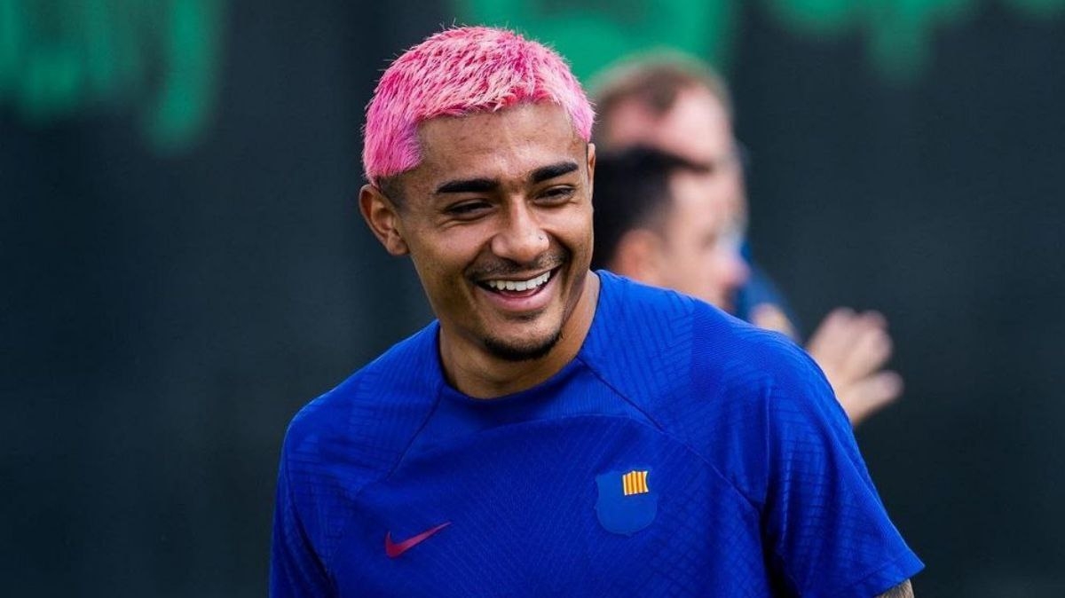 ¿Por qué consideran a Julián Araujo una leyenda en el Barcelona sin haber jugado?
