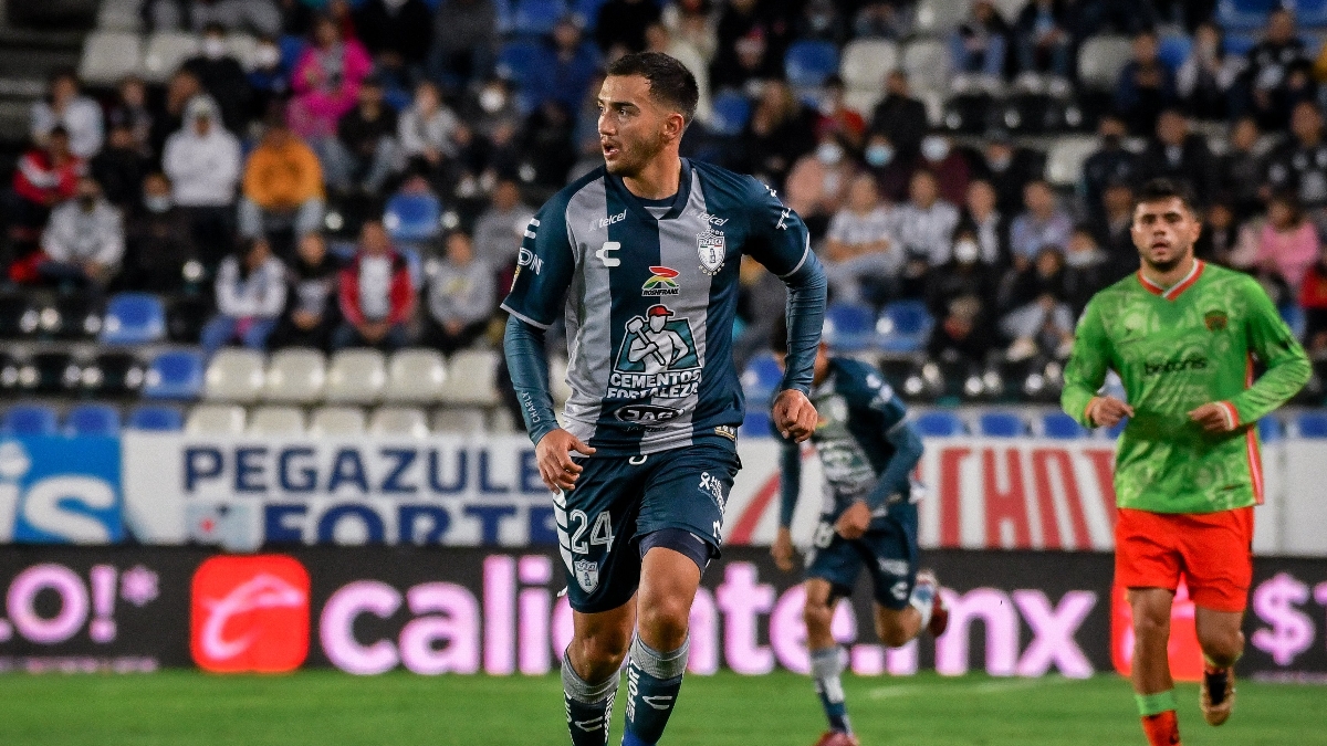 Tras no poder negociar con el Dinamo de Moscú, Pachuca decidió dejar que Luis Chávez sea agente libre y pueda definir él mismo su futuro.
