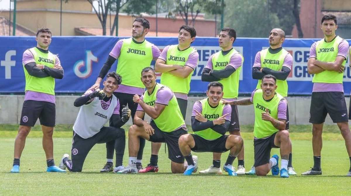 Jesús Corona anticipa la salida de Cruz Azul de uno de sus compañeros, ¿de quién se trata?