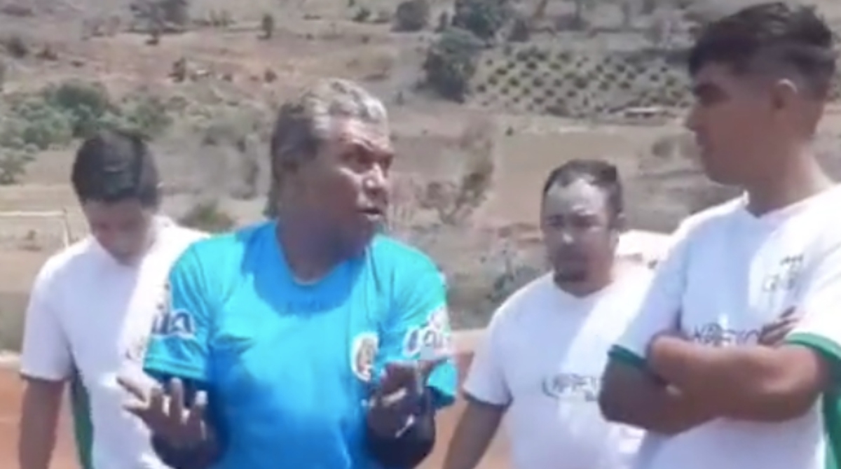 Árbitro llanero se hace viral por su peculiar discurso a los futbolistas antes de un juego (VIDEO)