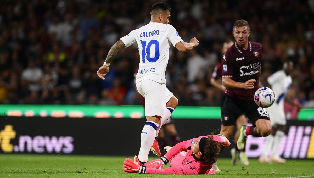 Guillermo Ochoa comete errores en goles con el que Salernitana perdió ante Inter de Milán (VIDEO)