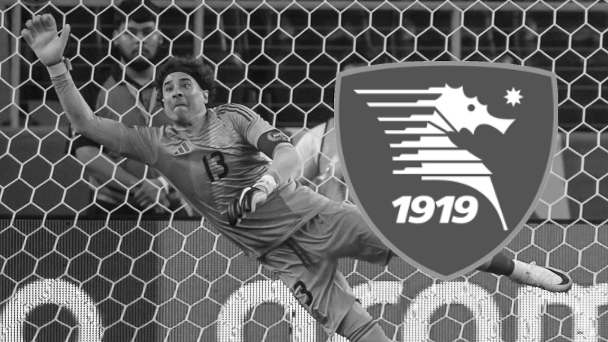 Salernitana se "deshace" de Guillermo Ochoa tras perder contra Estados Unidos